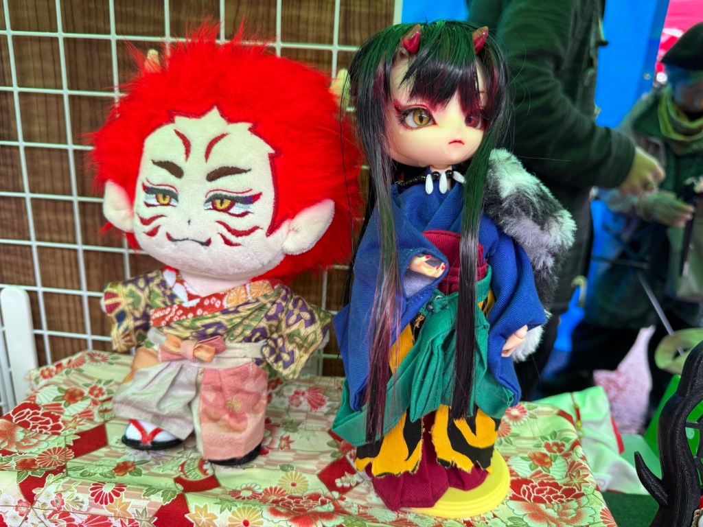 雨の中でも笑顔！雲原こんにゃく、鬼たちも夢中の酒呑童子祭り